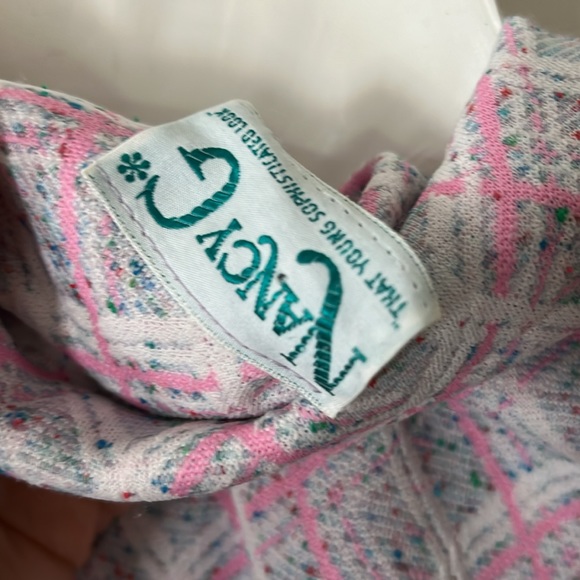 Nancy G 1970’s dress with pointed collar - Picture 10 of 12